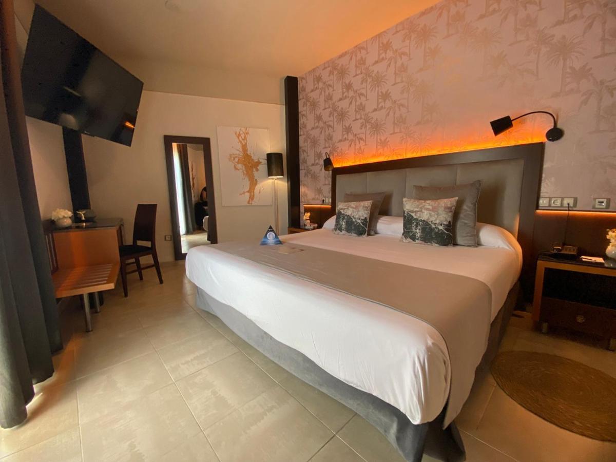 On Aleta Room Designed For Adults Almuñécar Εξωτερικό φωτογραφία